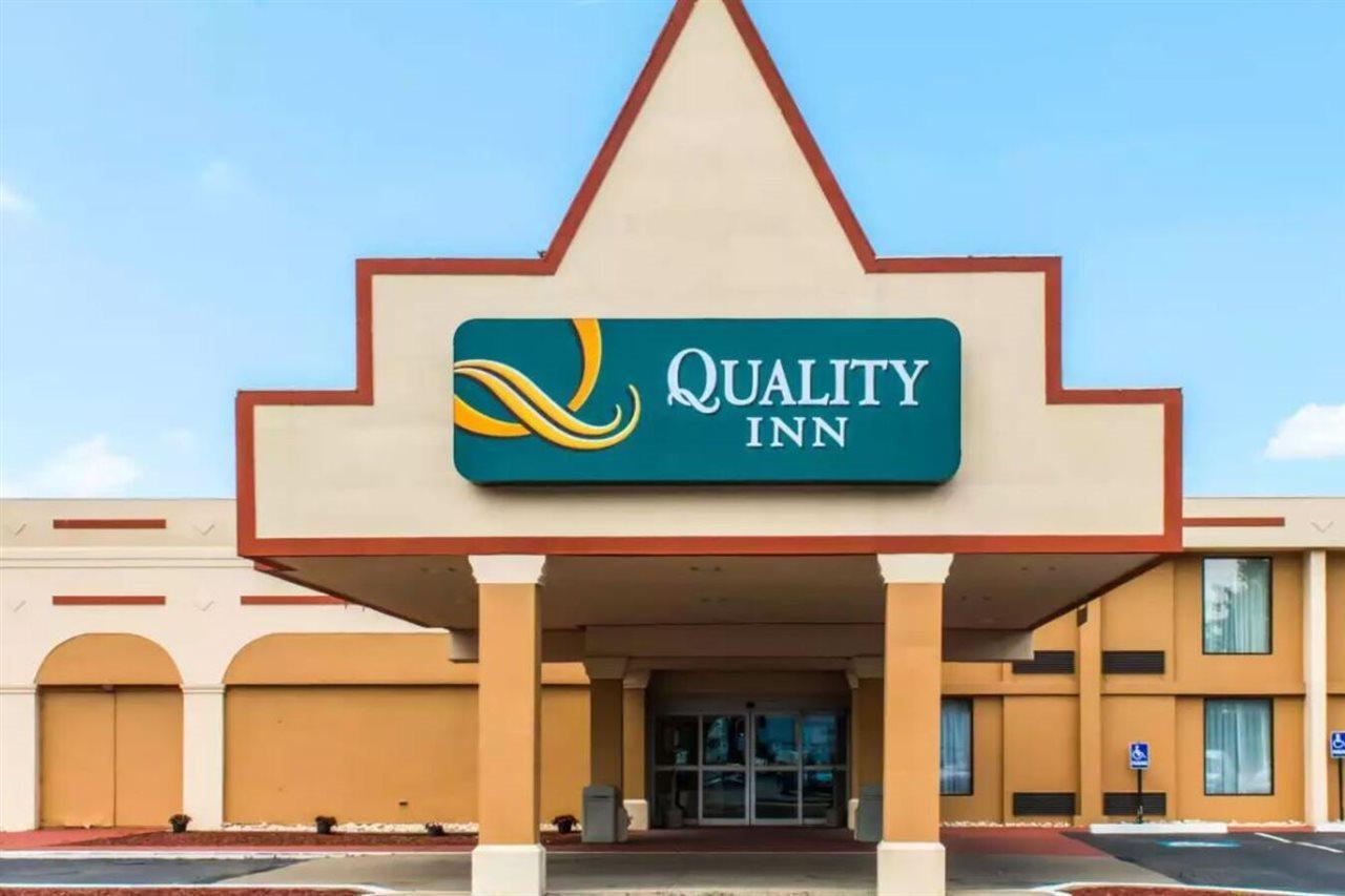 Quality Inn New Kensington Extérieur photo