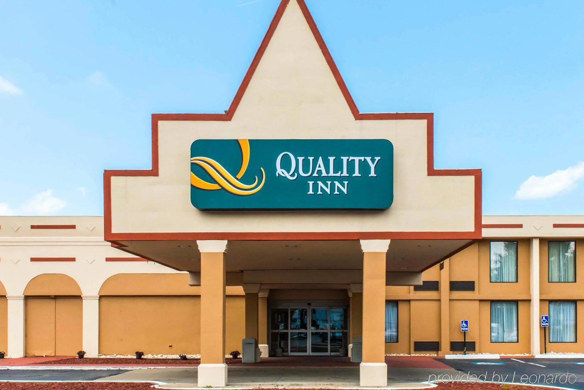 Quality Inn New Kensington Extérieur photo