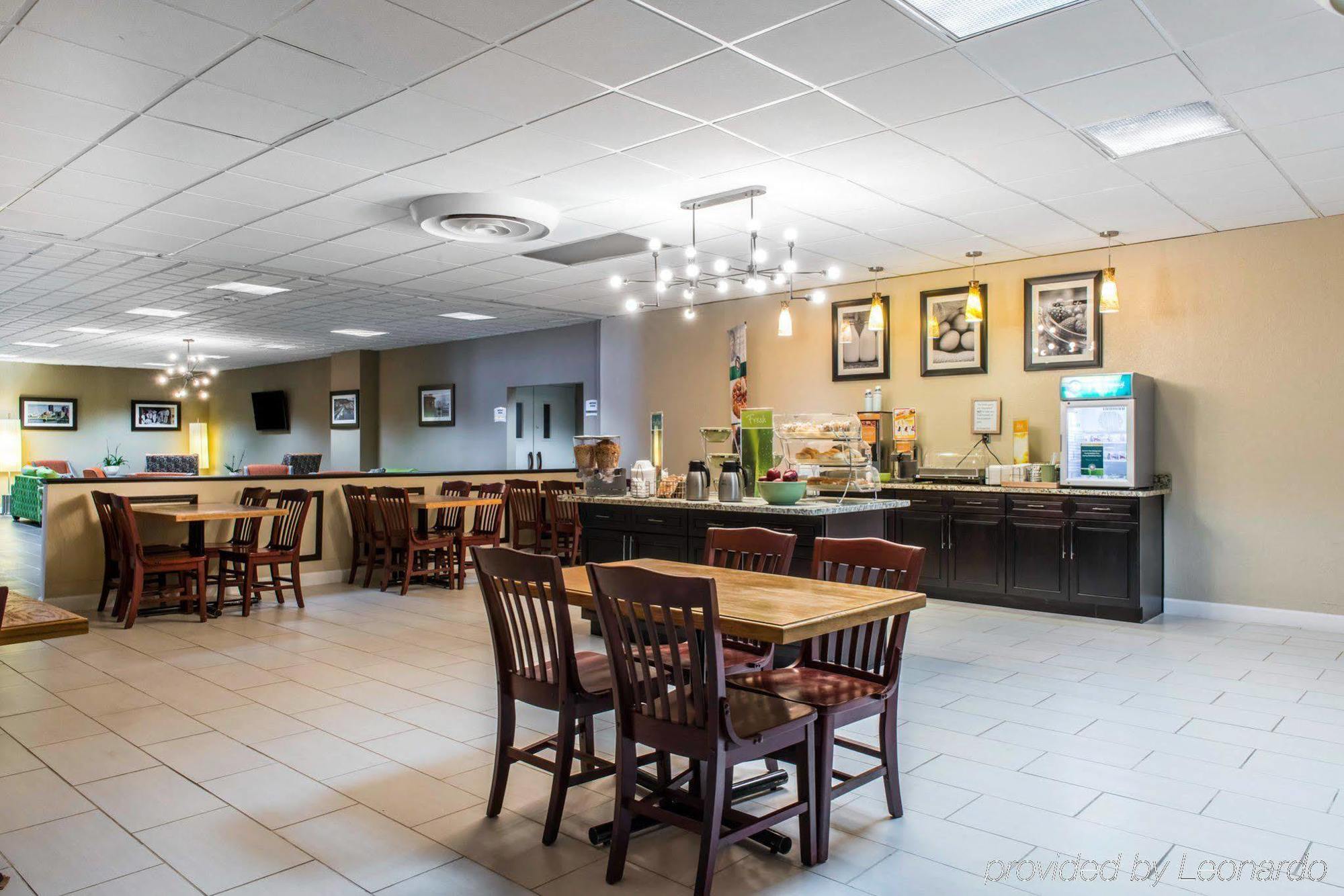 Quality Inn New Kensington Extérieur photo