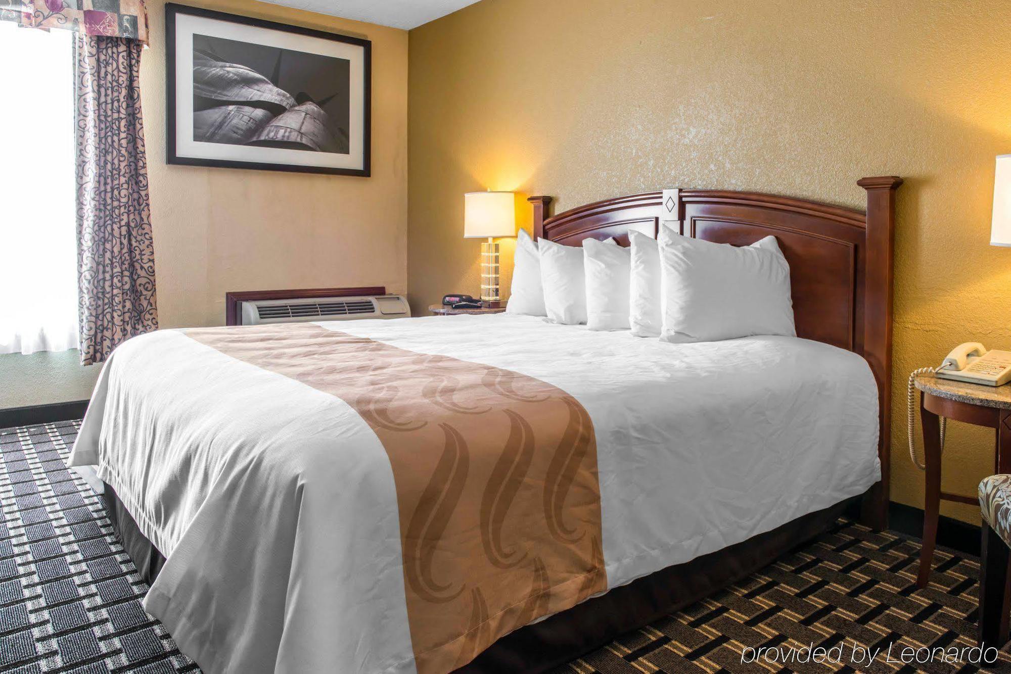 Quality Inn New Kensington Extérieur photo