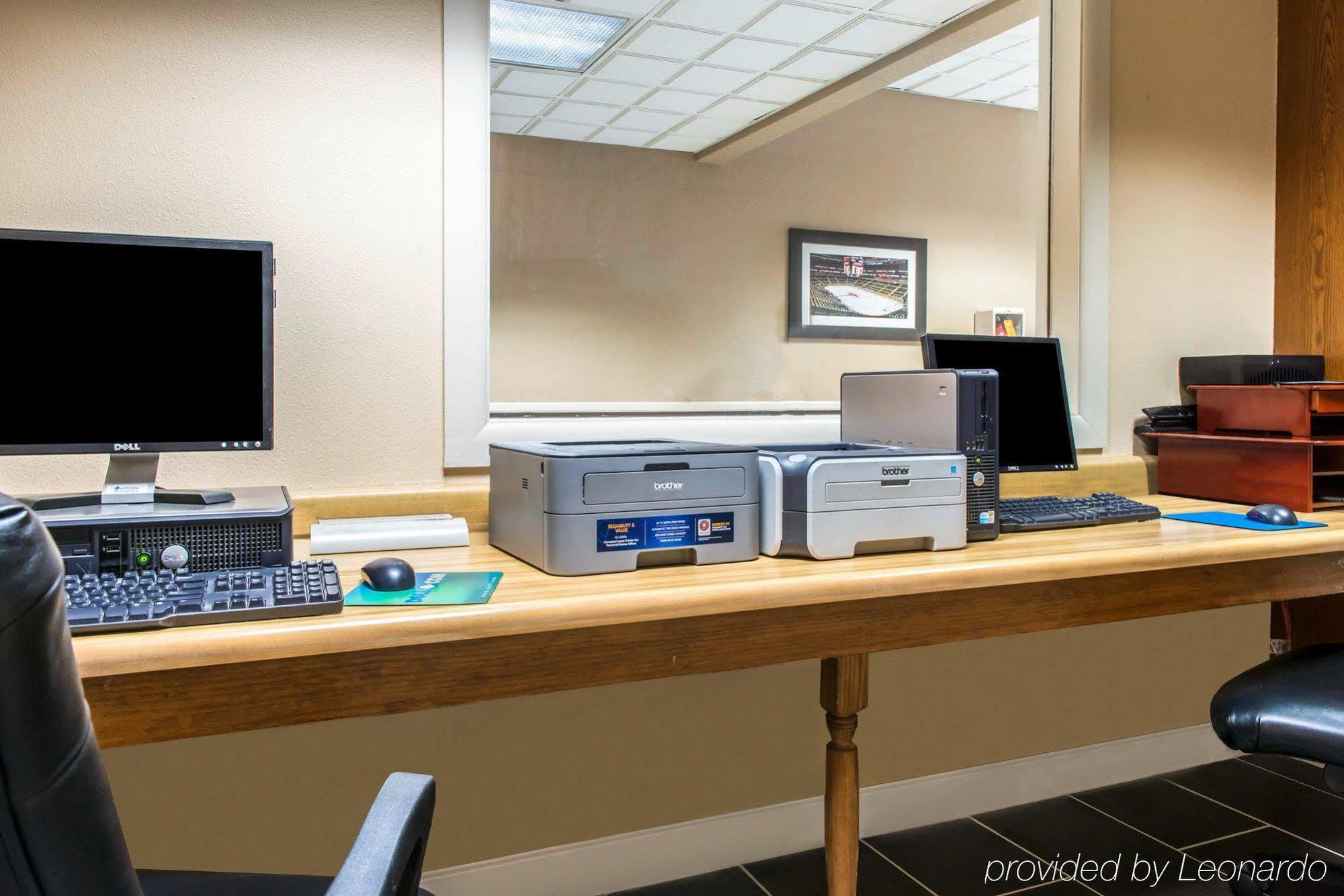Quality Inn New Kensington Extérieur photo
