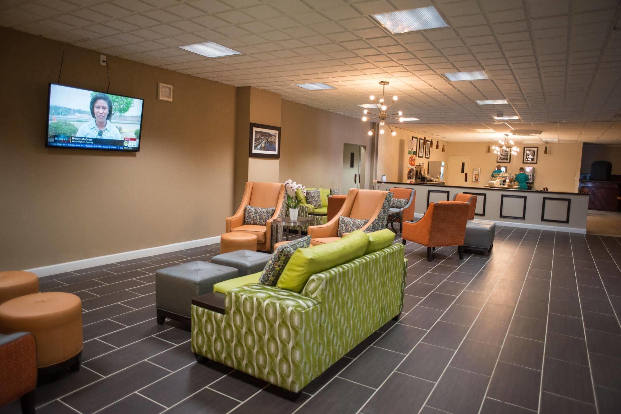Quality Inn New Kensington Extérieur photo